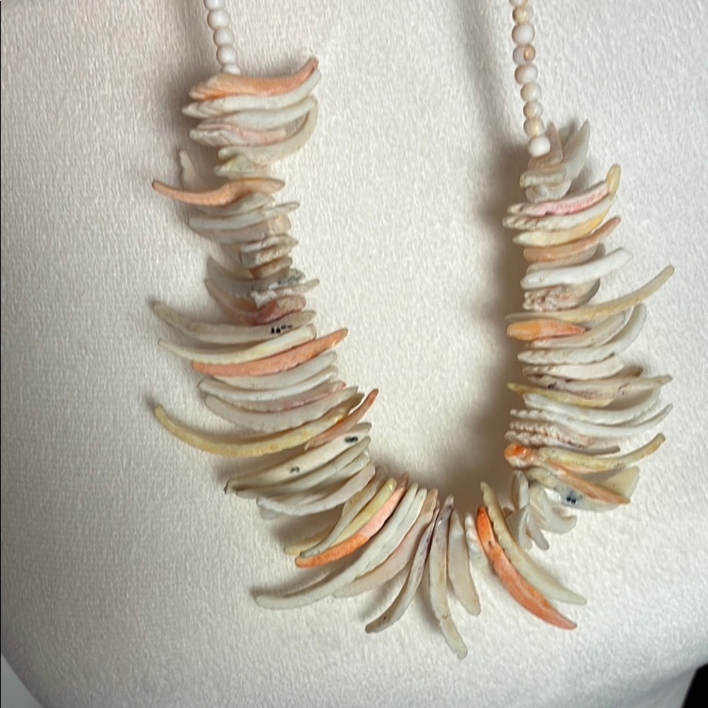 Stunning Multicolor Natural Shell Statement Neckl… - image 5